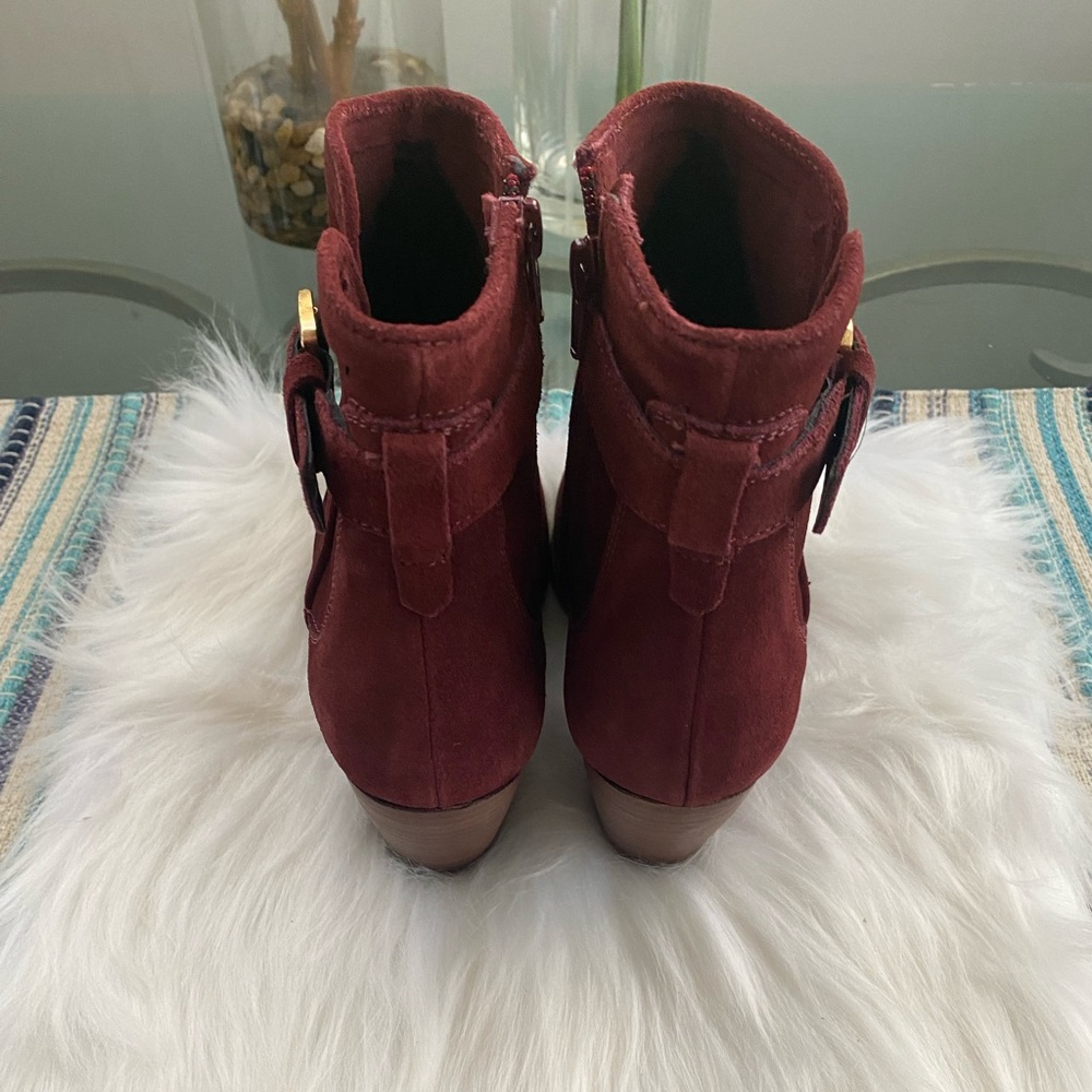 Diba sleek booties burgundy suede ankle boots - Picture 2 of 15
